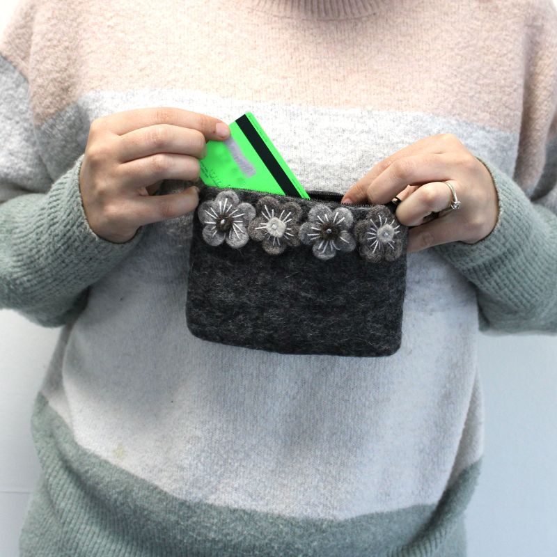 Natural Felt Zipper Pouches - Four Flowers