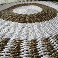 Round Seagrass White & Tan - Sun - 1m