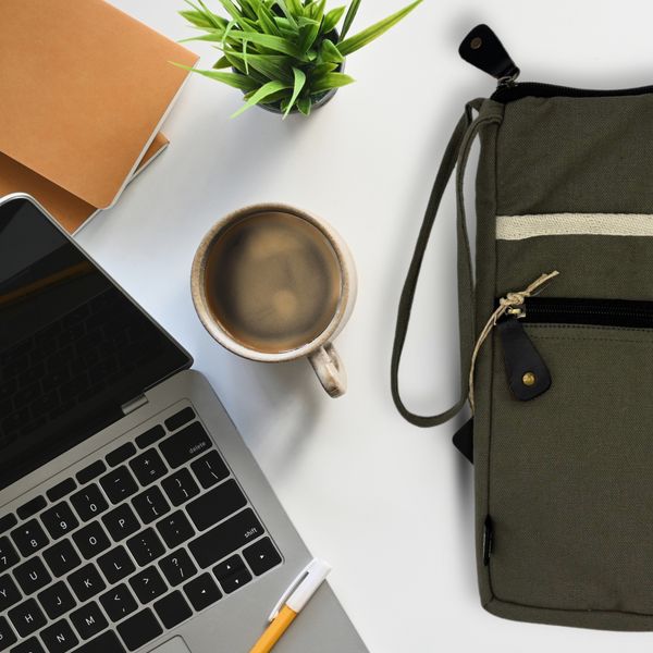 Laptop & Tablet Pouches