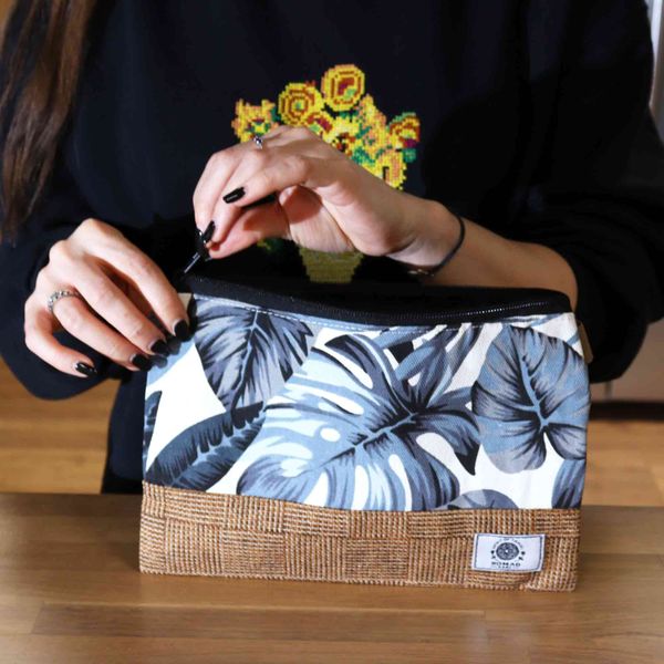 Large Luxury Tropical Pouches - (assorted designs) - 26x17cm