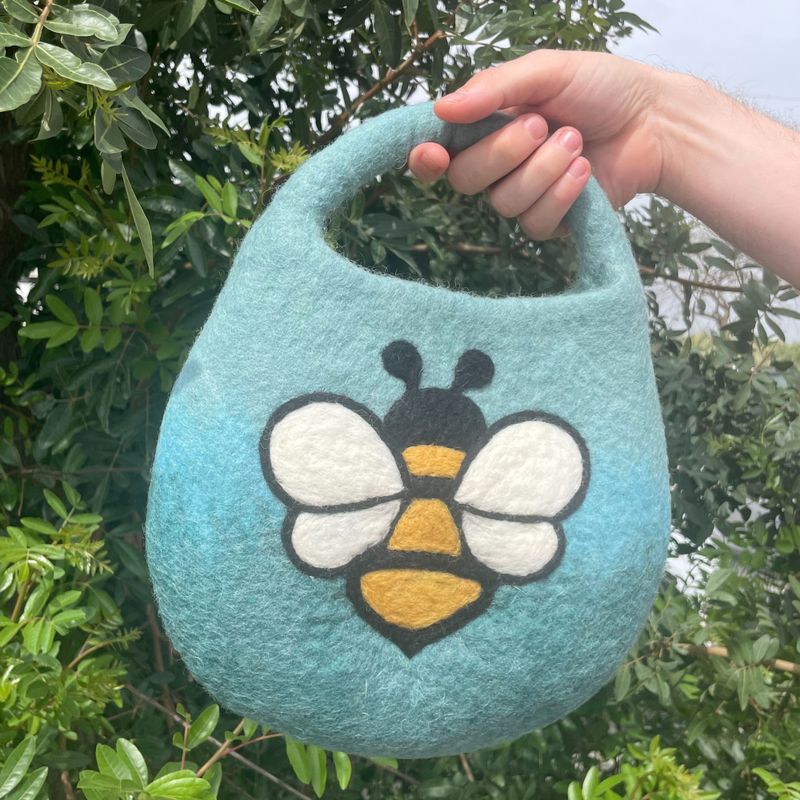 Water Felted Bee Bag - One Handle with Magnet - Blue Green