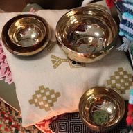 Large Shining Bell-Metal Handmade Singing Bowl (approx 850g) - 17cm
