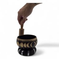 Moon Phase Singing Bowl Set – Black (10.7cm)