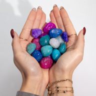 Bulk Treated Mixed Crackle Quatz- 1kg (aprox. 70 stones)