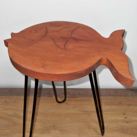 Albasia Wood Fish Stand - Terracotta